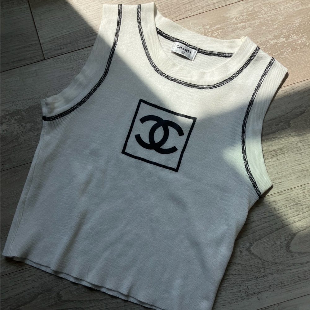 CHANEL Ivory Sleeveless Top with Black Trim